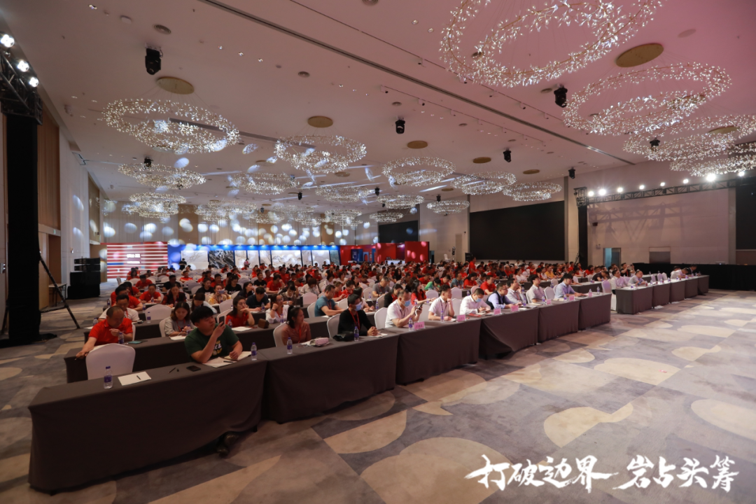 群星璀璨，共譜華章 | 2021將軍企業(yè)戰(zhàn)略營銷峰會(huì)答謝晚宴盛大舉行！(圖2)