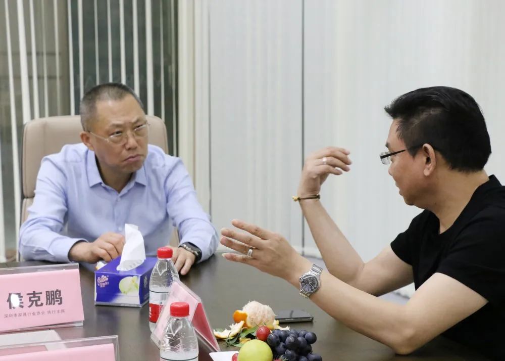聚焦|深家協(xié)佛山巖板企業(yè)調(diào)研組蒞臨將軍企業(yè)參觀(guān)考察！(圖6)