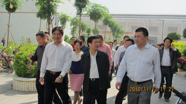 高要市委書記、市人大常委會主任范汝雄一行來我公司考察指導
(圖1)