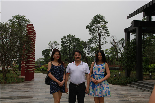 美麗與奢華交相輝映——國(guó)際旅游小姐見(jiàn)證將軍企業(yè)雄厚實(shí)力
(圖3)