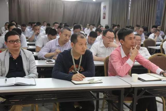 強(qiáng)化學(xué)習(xí)交流 提升核心競(jìng)爭(zhēng)力——將軍企業(yè)4月工作會(huì)議圓滿(mǎn)召開(kāi)
(圖2)