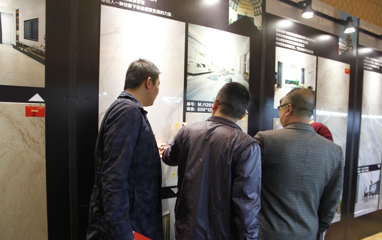 順勢突圍·破局騰飛丨大將軍陶瓷2018經銷商年會暨總部開業(yè)盛典成功舉辦！
(圖8)