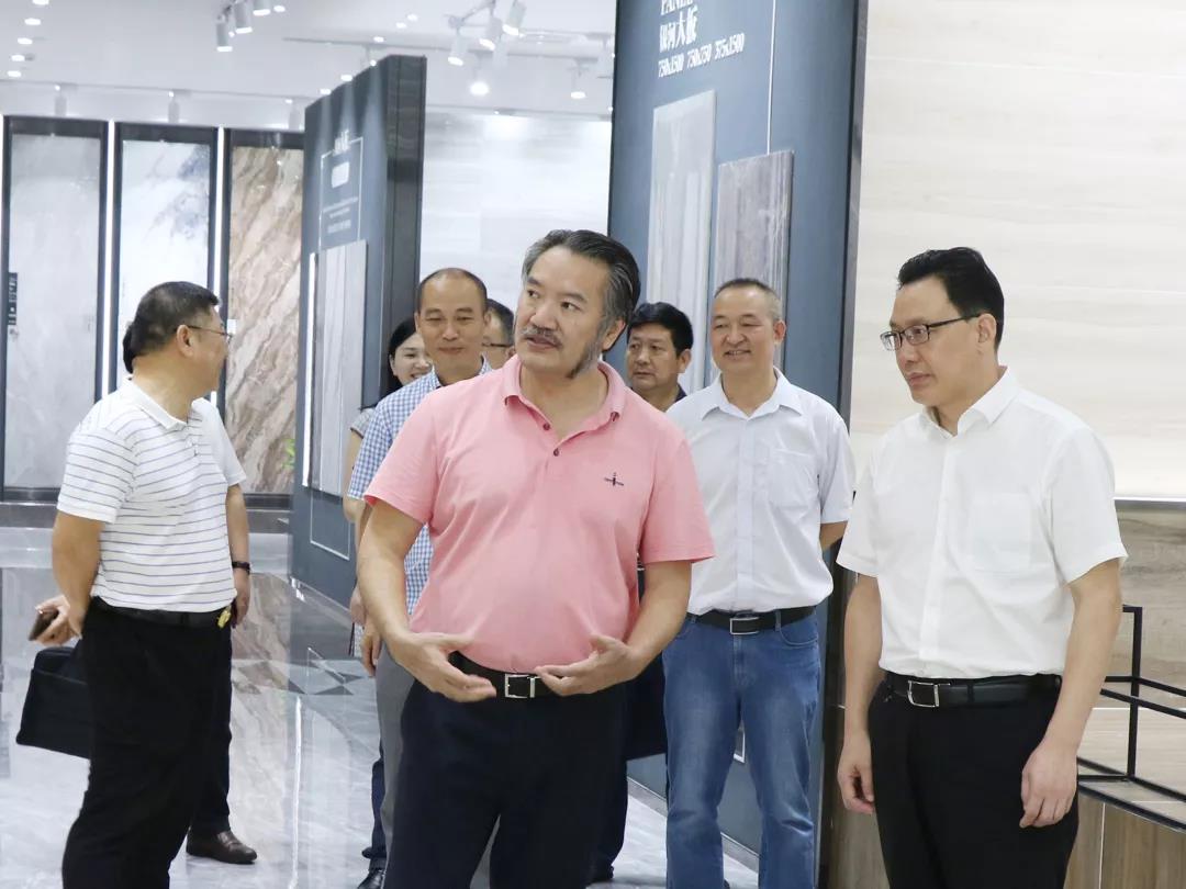頭條丨衡陽(yáng)政府考察團(tuán)再度走進(jìn)將軍企業(yè)，共商發(fā)展未來(lái)！
(圖10)