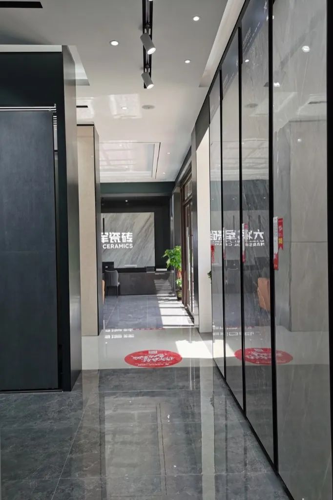 新店鑒賞 | 大將軍瓷磚高州旗艦店，以全新SI形象登場！(圖5)
