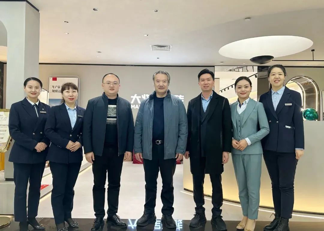 戰(zhàn)略牽引，直擊一線丨將軍陶瓷集團柳朝陽董事長深入走訪終端市場(圖3)
